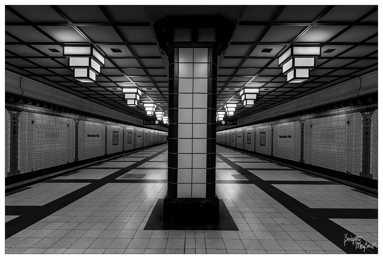 UBahnhof Paracelsus Bad Berlin Foto & Bild architektur