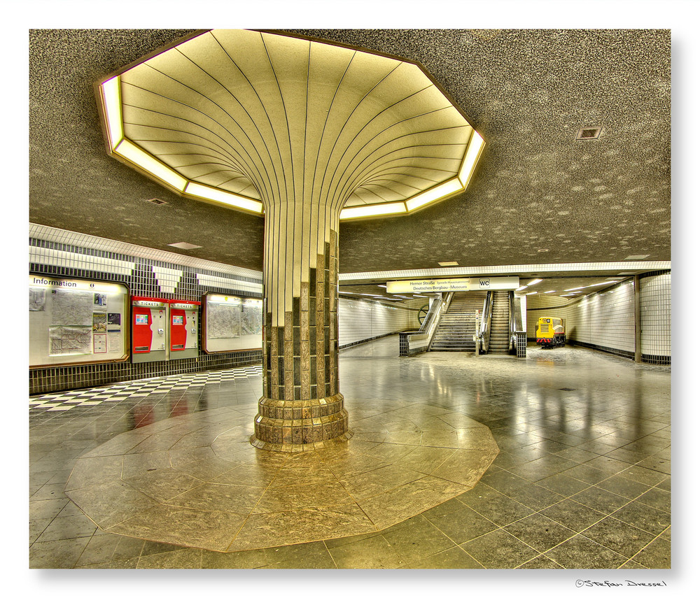 U-Bahnstation Bochum Bergbaumuseum HDR