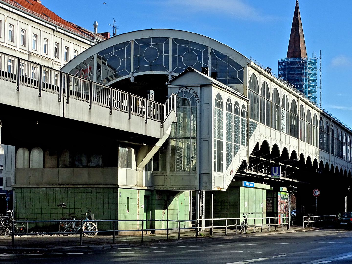 UBahnstation "Görlitzer Bahnhof" Foto & Bild architektur, bus