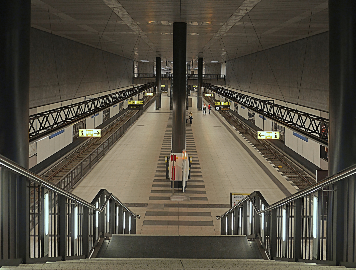UBahnstation im Hauptbahnhof Berlin Foto & Bild architektur, bahnhöfe & gleise, profanbauten