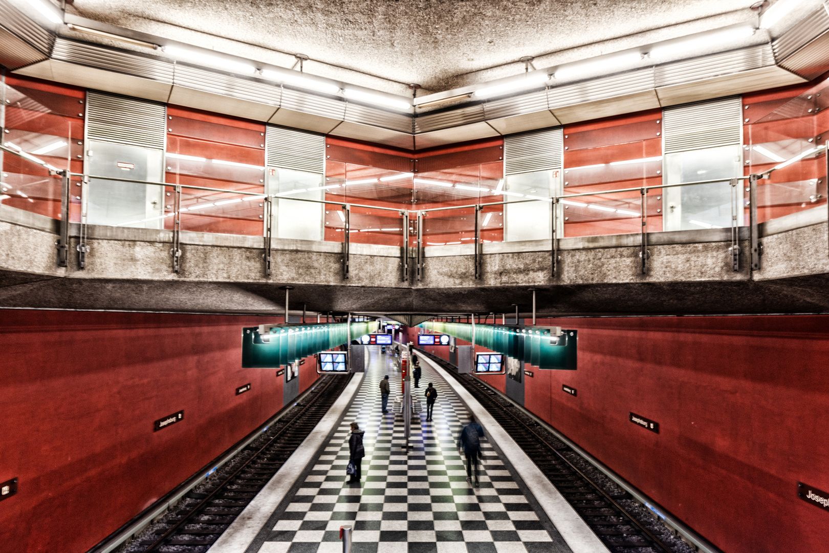 U-Bahnstation Josephsburg von oben gesehen