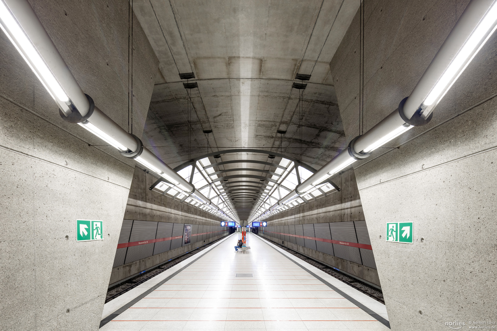 U-Bahnstation Messestadt-Ost fern