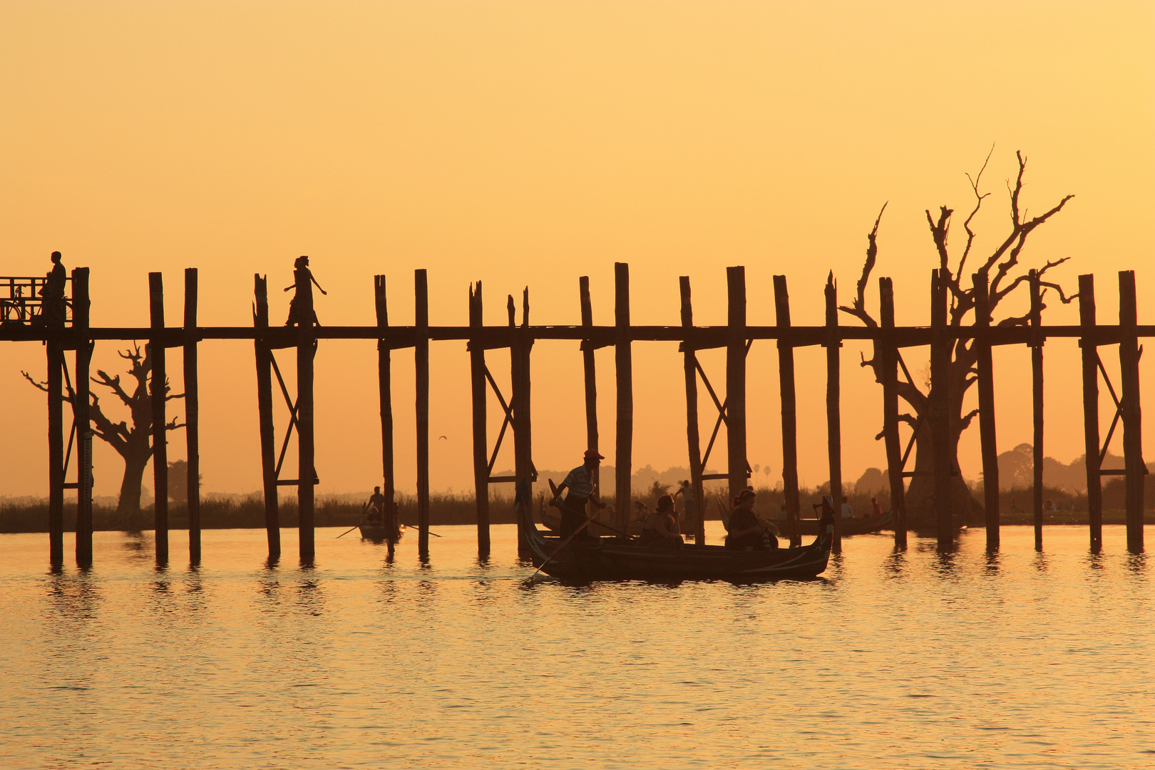 U-Bein Bridge bei Sonnenuntergang