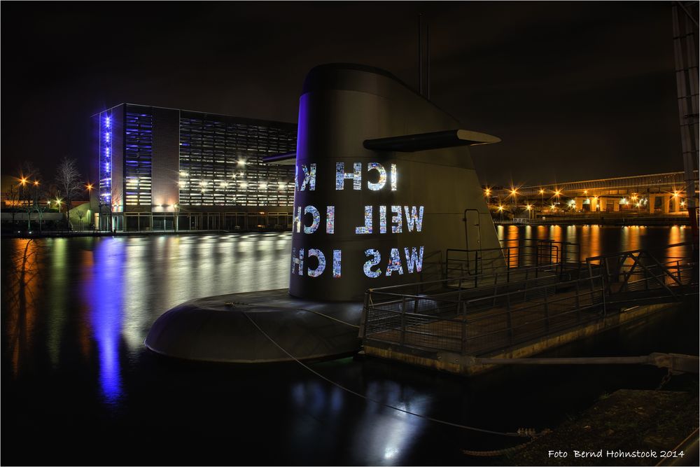 U-Boot Anleger Duisburg Innenhafen ...