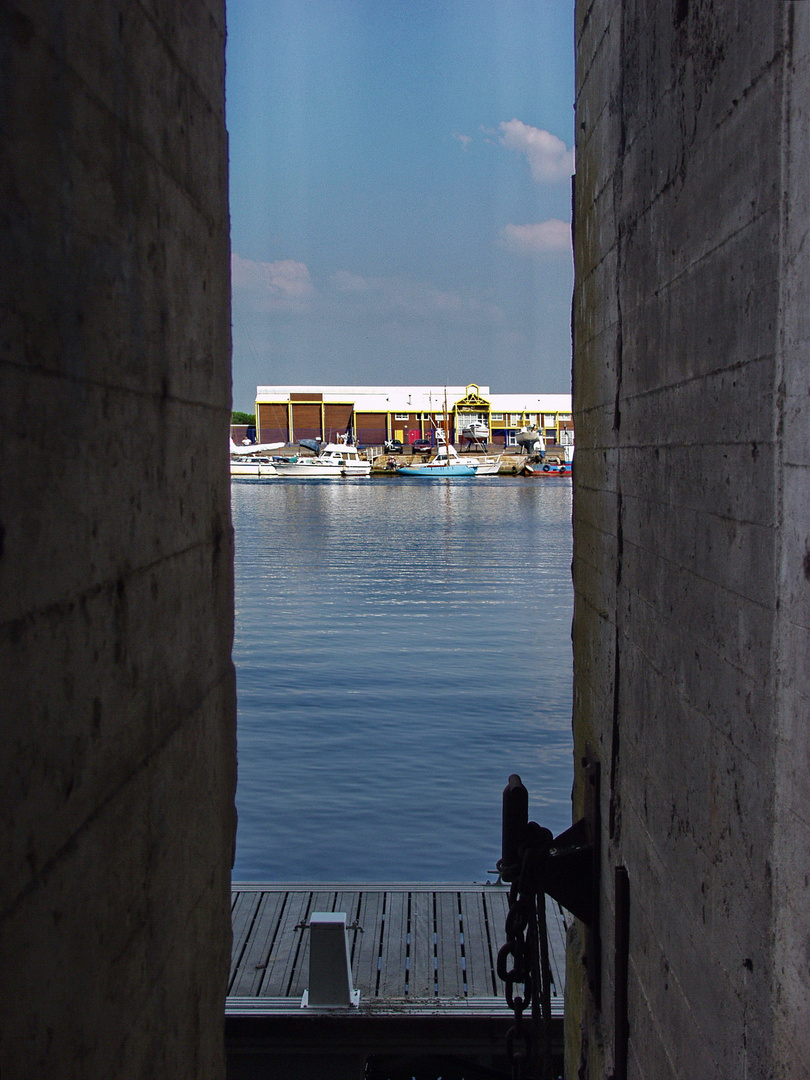 U-Boot Bunker in Saint Nazaire Blick in die Aussenwelt