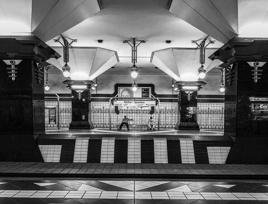 U Rathaus Spandau. Die Kathedrale