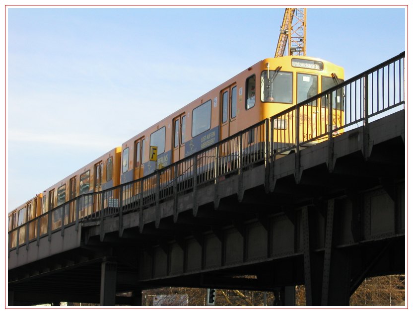 U1 Richtung Uhlandstrasse