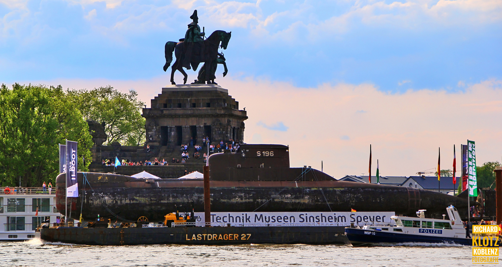 U17 vor den Deutschen Eck