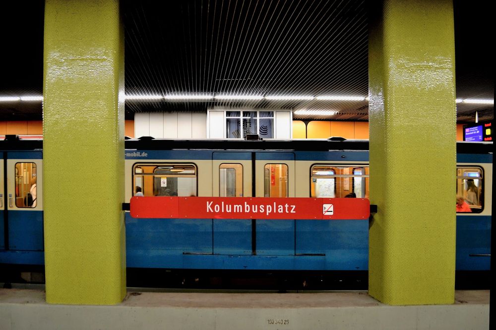 U2 - UBahn-Foto- Tour - nächster Bahnhof