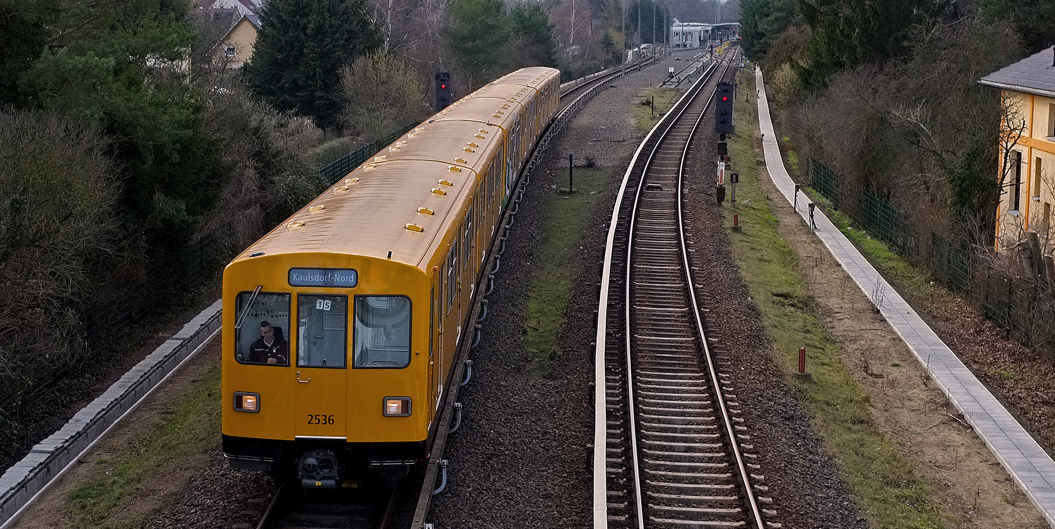 U5 - Zug der Baureihe F auf dem Weg nach Kausdorf-Nord