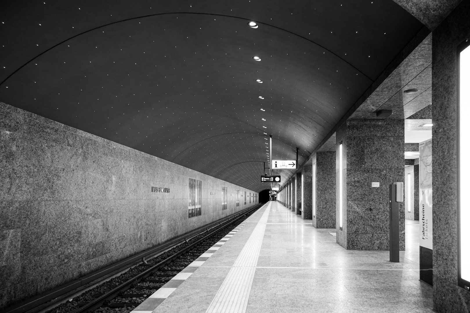 "U_Bahnstation, Museumsinsel - Berlin" SW