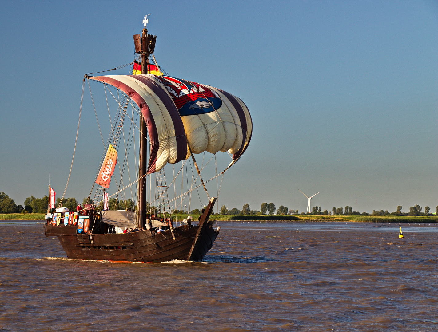 Ubena von Bremen unter Segel weseraufwärts Foto & Bild | weser, motive ...