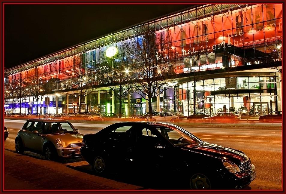 UCI am FriedrichEbertDamm Foto & Bild architektur, architektur bei