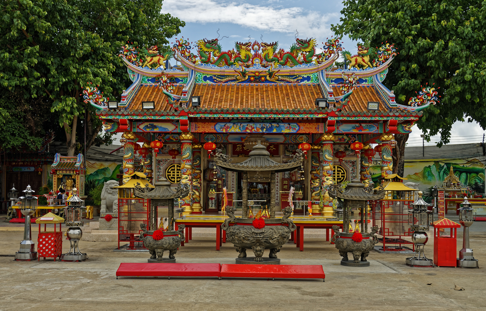 Udon Thani - Chao Pu-Ya Shrine 