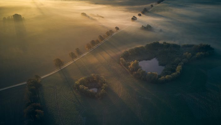 Ü b e r . b e l i c h t e t