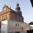 Ü-Wagen vor der Pfarrkirche