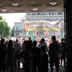 Ü10000 bei Sitz-und Stehdemo vor HBF Jul10  -K21