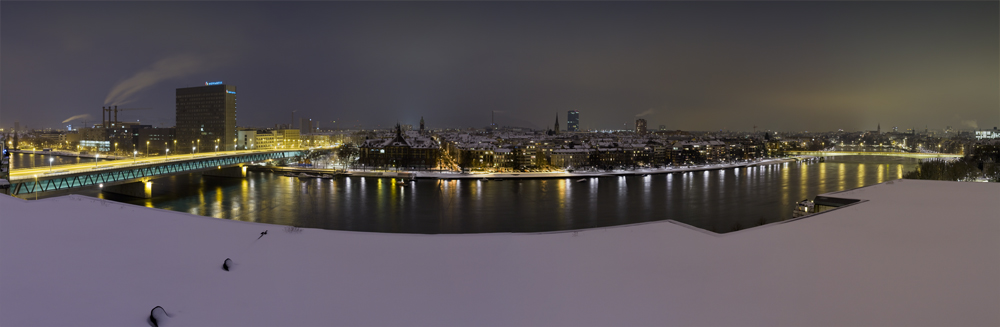 Über Basel im Winter