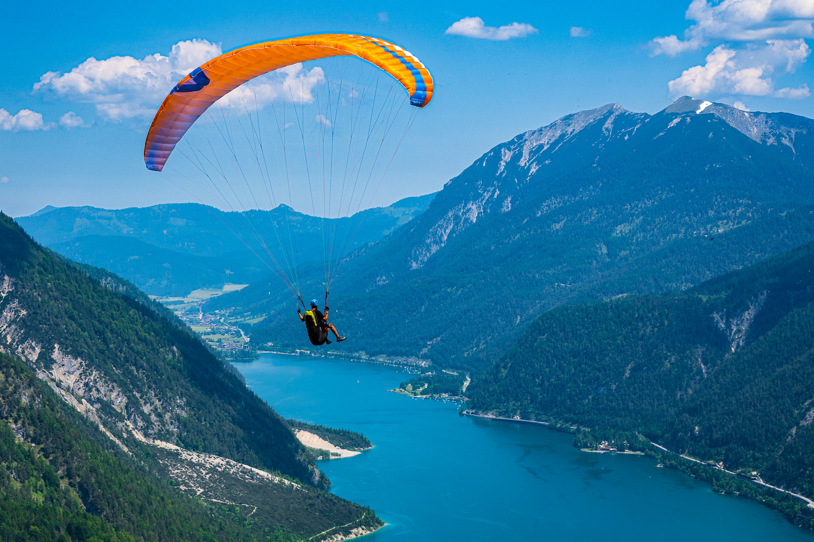 Über dem Achensee- Blick auf Achenkirch