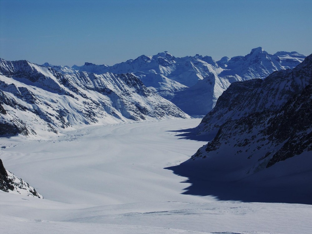 Ueber dem Aletschgletscher