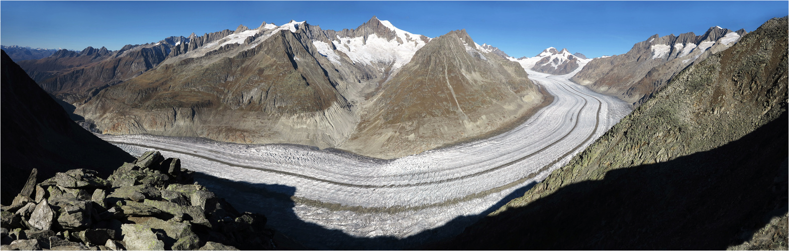 Über dem Aletschgletscher