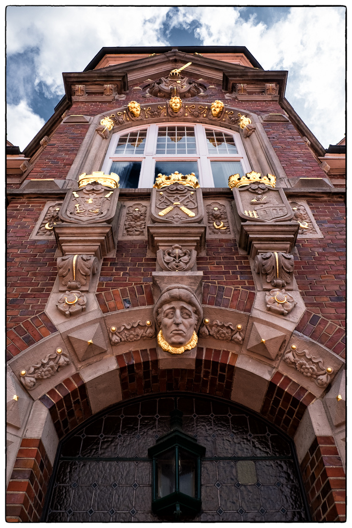 Über dem Eingang Foto & Bild architektur, deutschland, europe Bilder