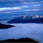 Über dem Hochnebel