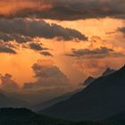 Über dem Kreuzbergpass (Bildmitte) hängen und türmten sich noch die Gewitterwolken..