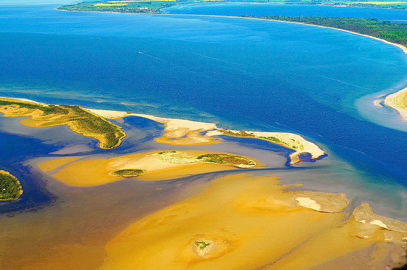 Über dem Naturschutzgebiet zwischen Hiddensee und Darß