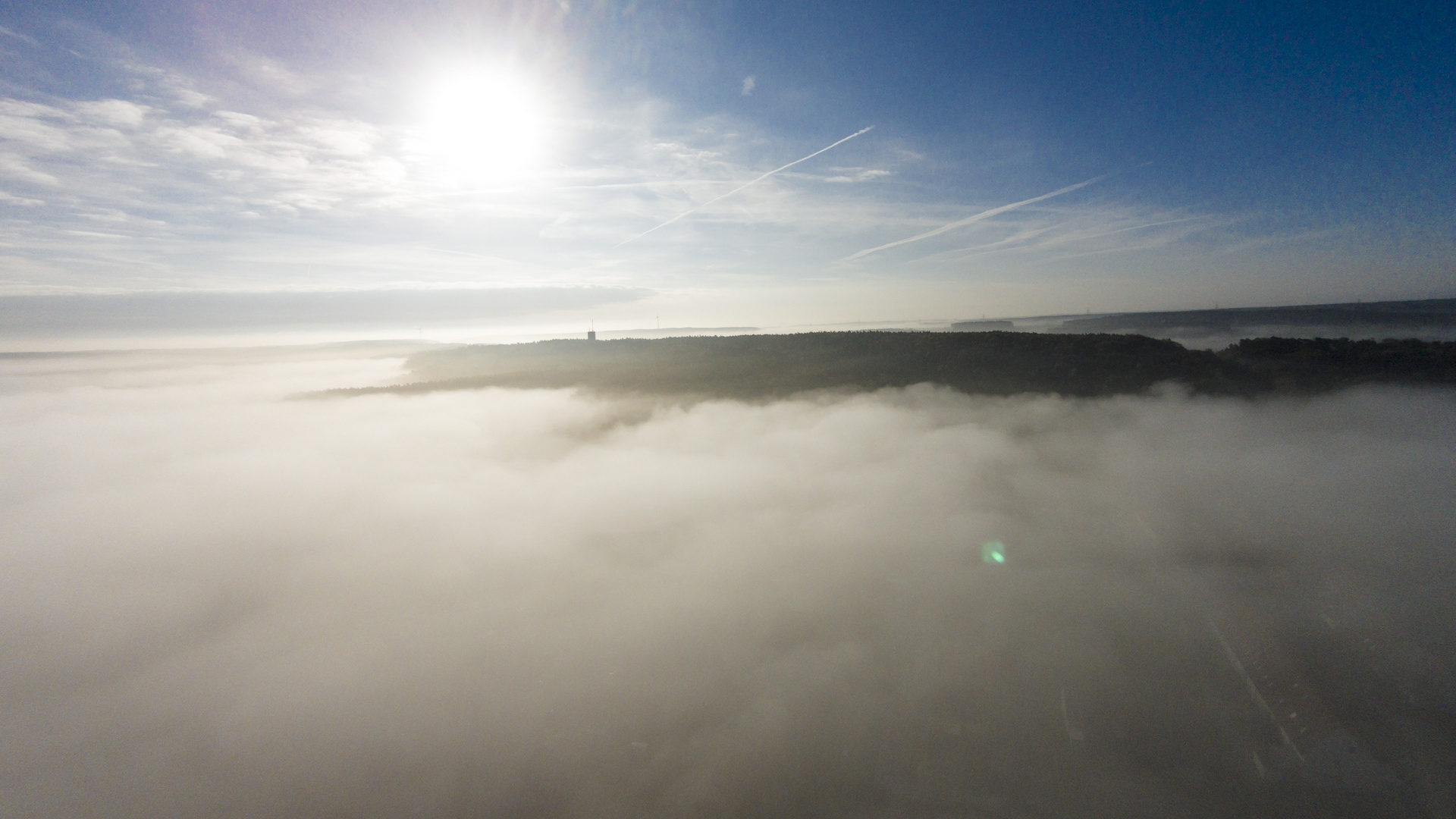 Über dem Nebel