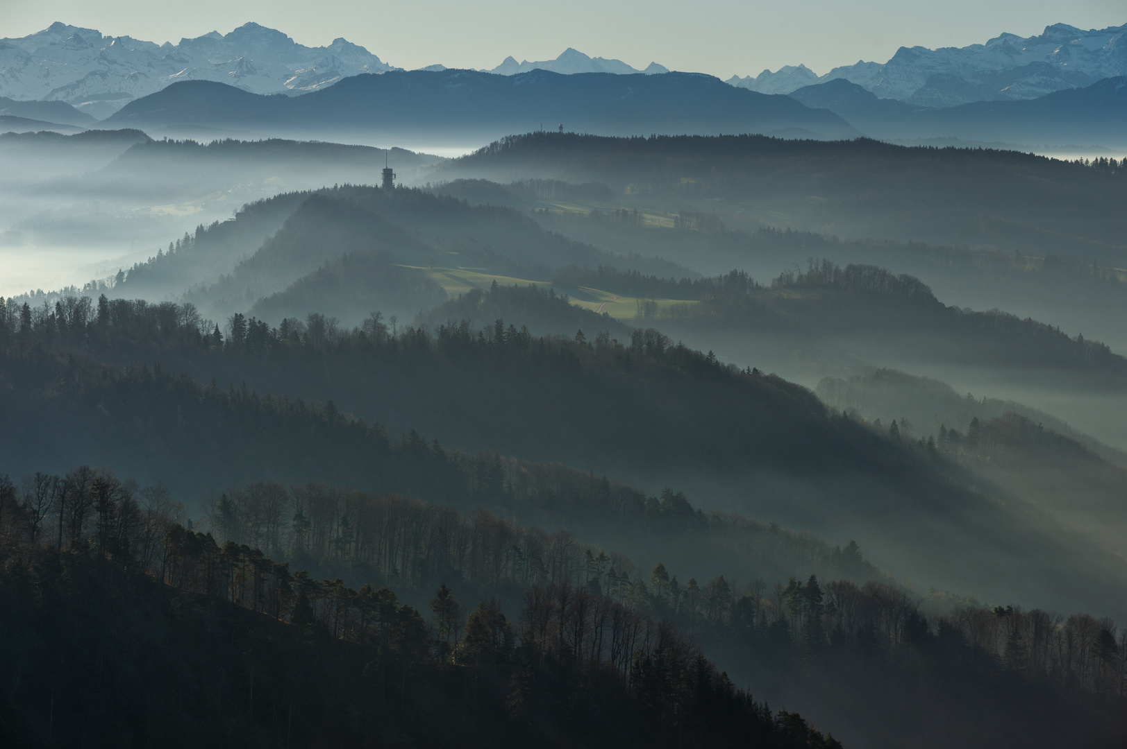 Über dem Nebel