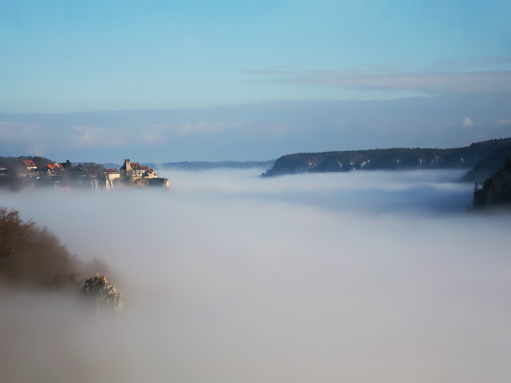 ...über dem Nebel