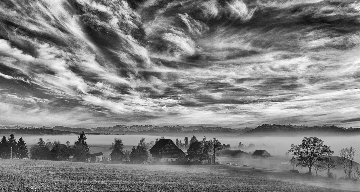 über dem Nebel (b&w)