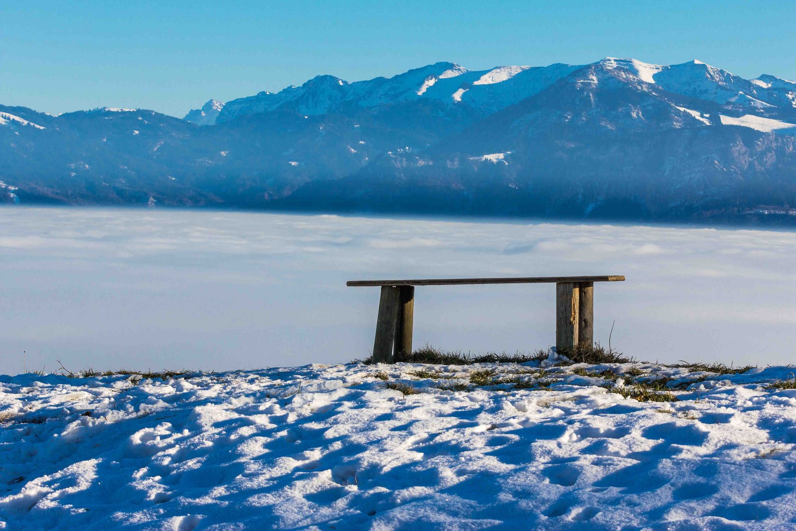 Über dem Nebel ist Ruh'