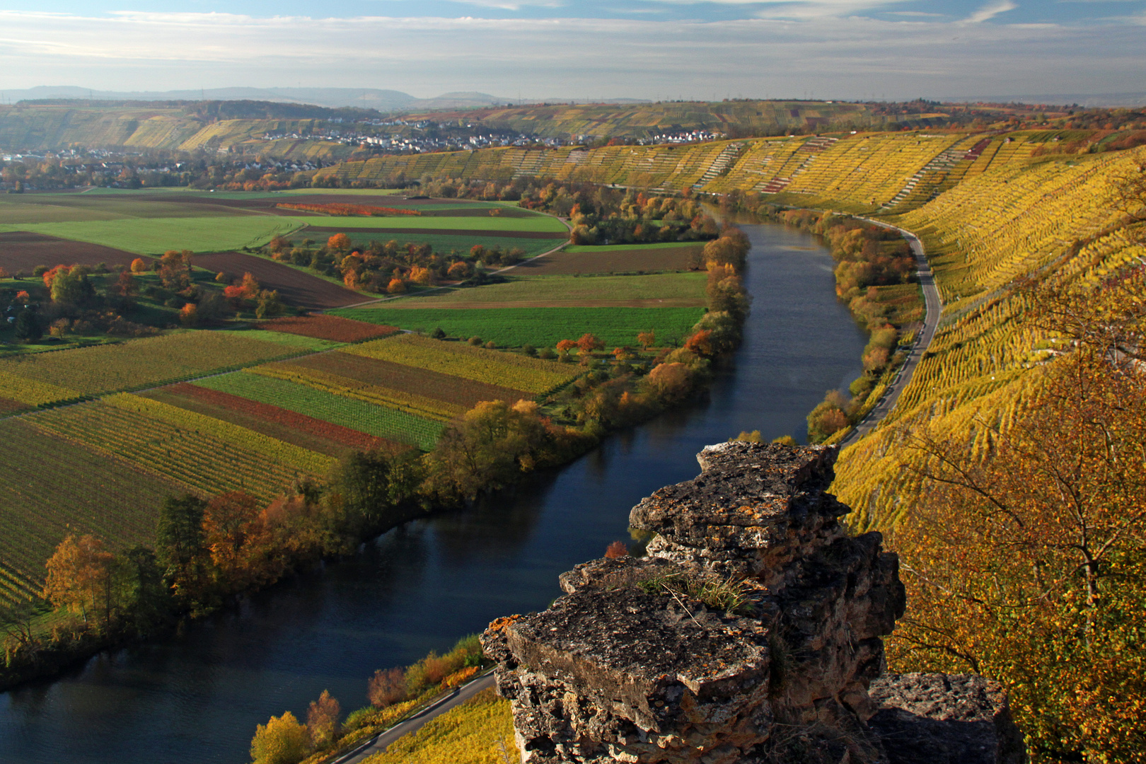 Über dem Neckar