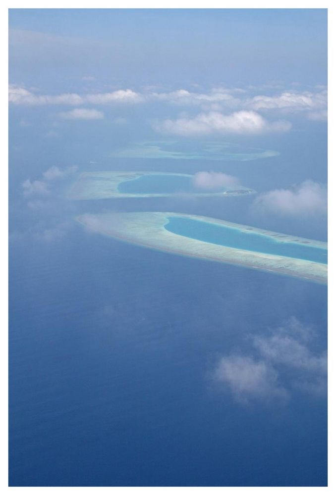 über den Atollen des Malediven im indischen Ozean