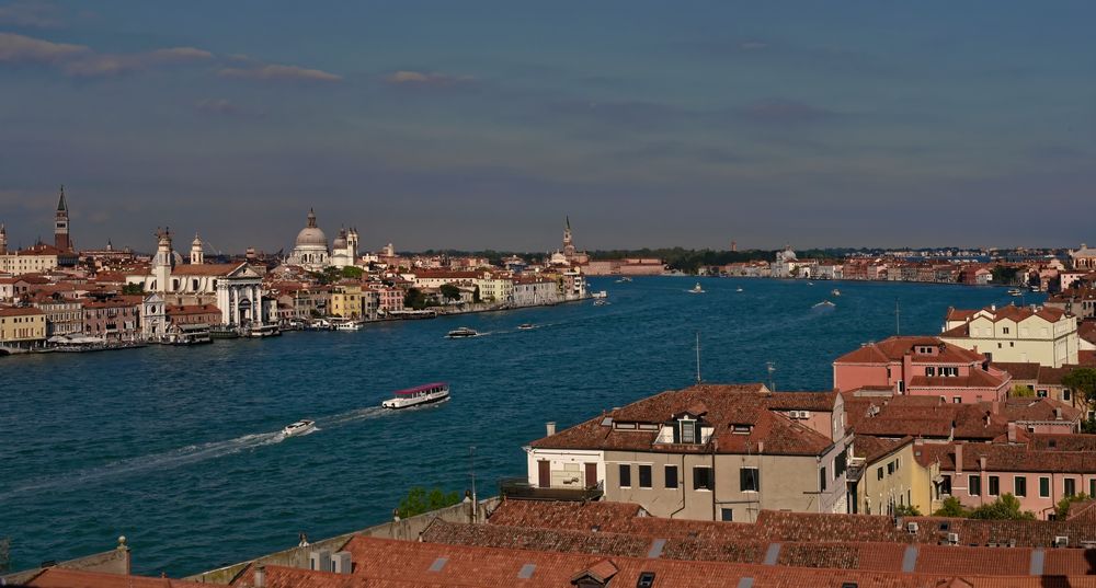Über den Dächern der Lagunenstadt - Venedig -