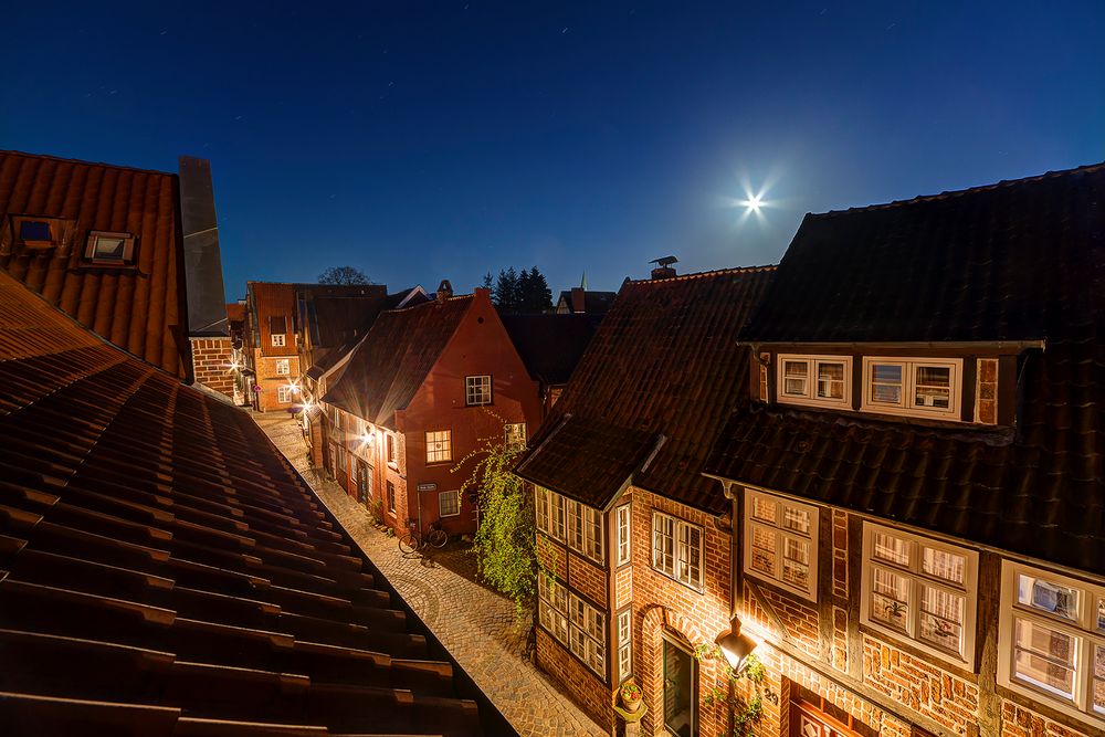 Über den Dächern der Lüneburger Altstadt /1.