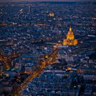 Über den Dächern des nächtlichen Paris