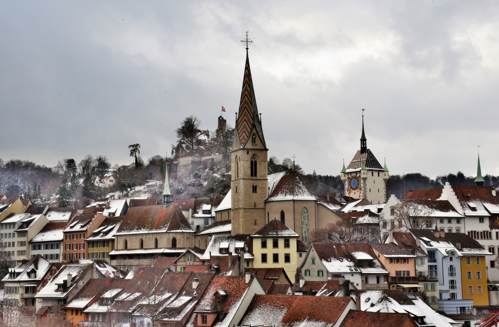 Über den Dächern von Baden im Kanton Aargau in der Schweiz