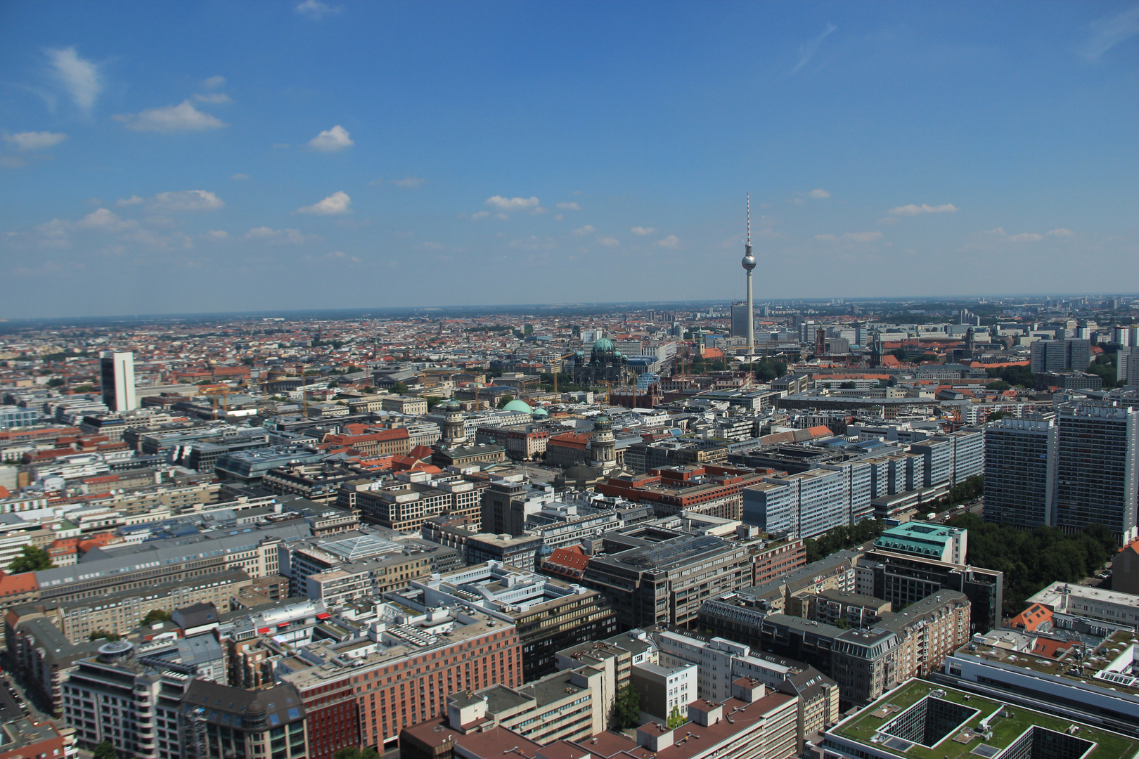 Über den Dächern von BERLIN