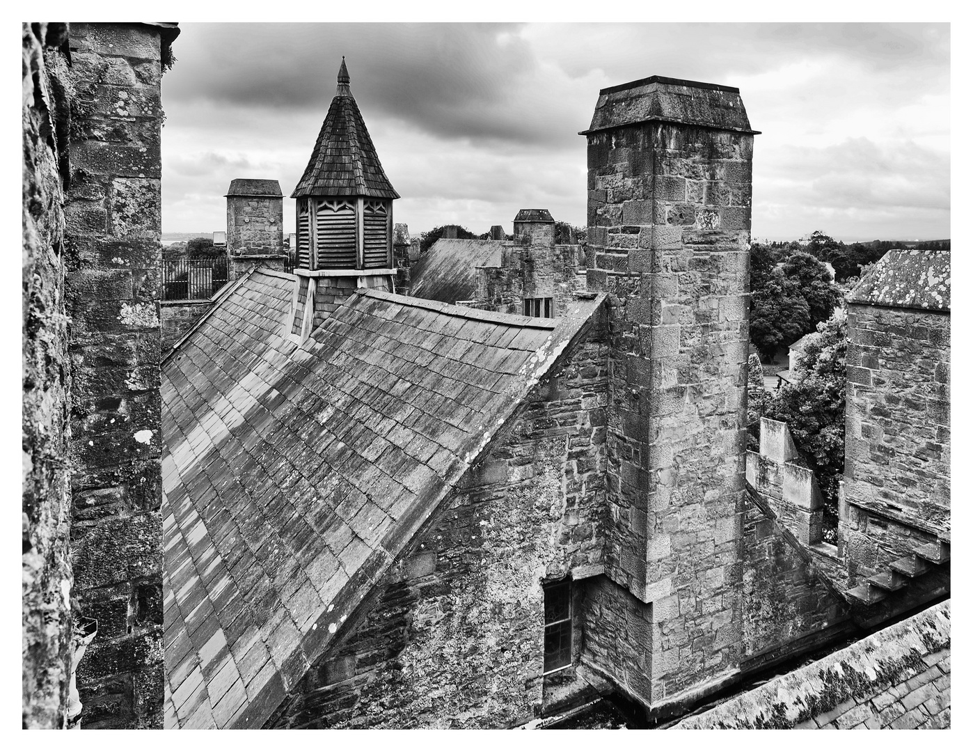 ..über den Dächern von Bunratty Castle