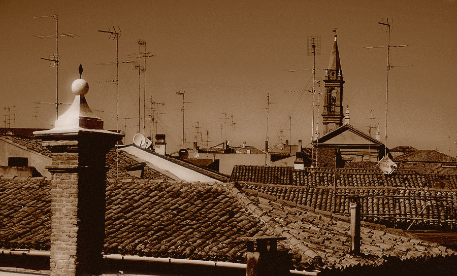 Über den Dächern von Comacchio