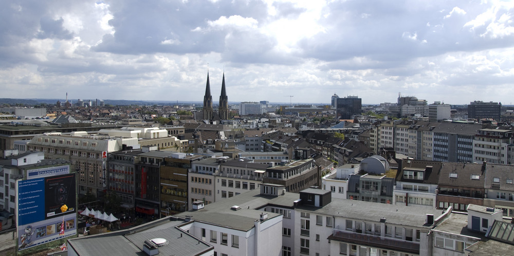 Über den Dächern von Düsseldorf