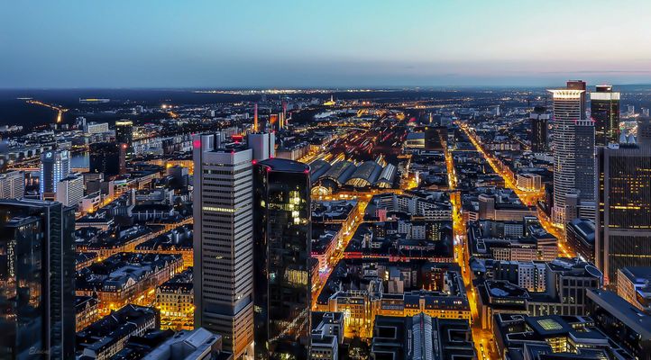 Über den Dächern von Frankfurt 