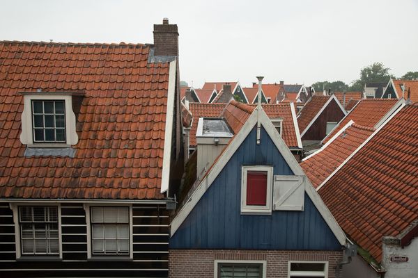 Über den Dächern von Monnickendam