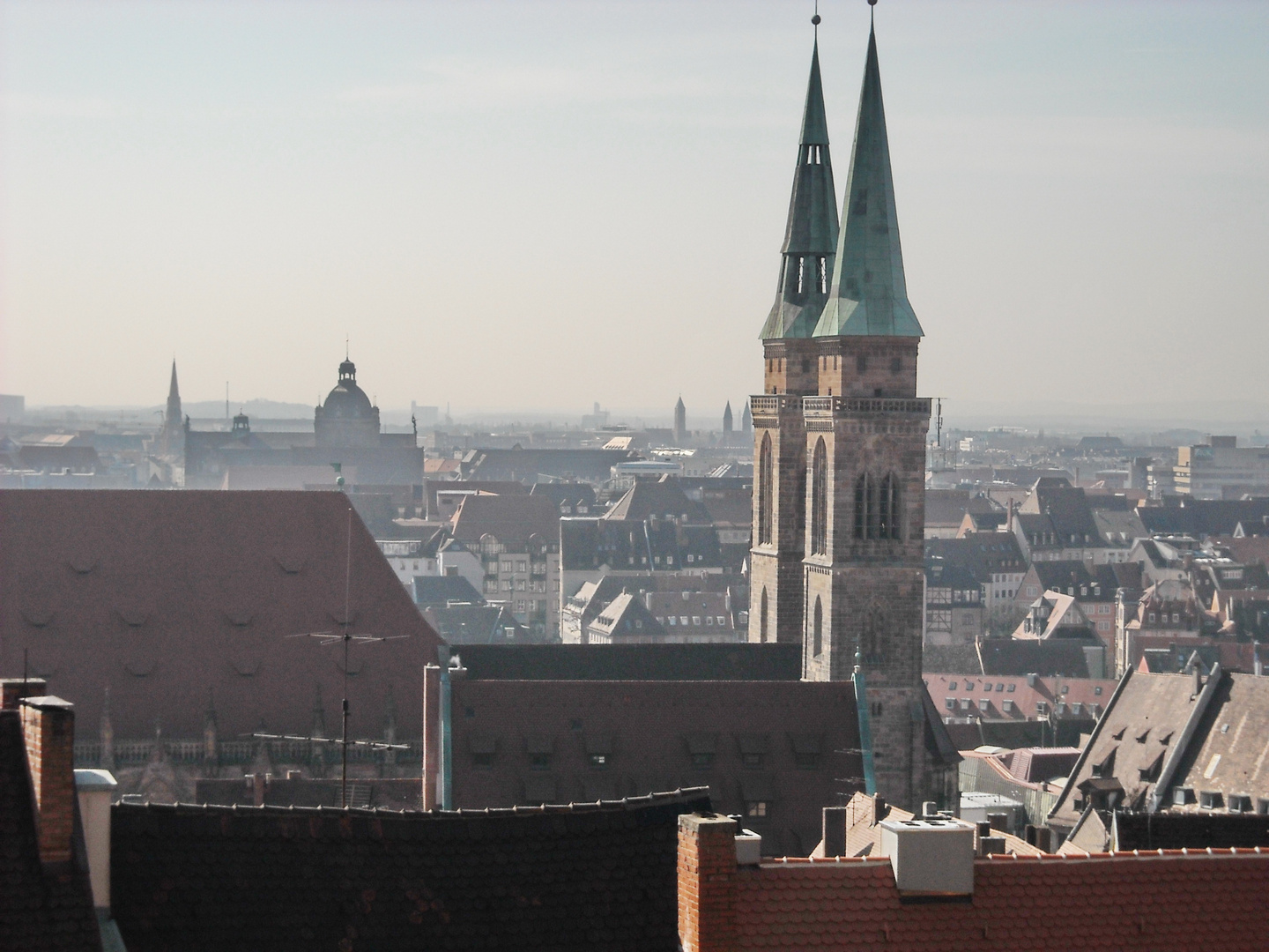 Über den Dächern von Nürnberg