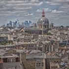 Über den Dächern von Paris mit Blick auf La Defense 
