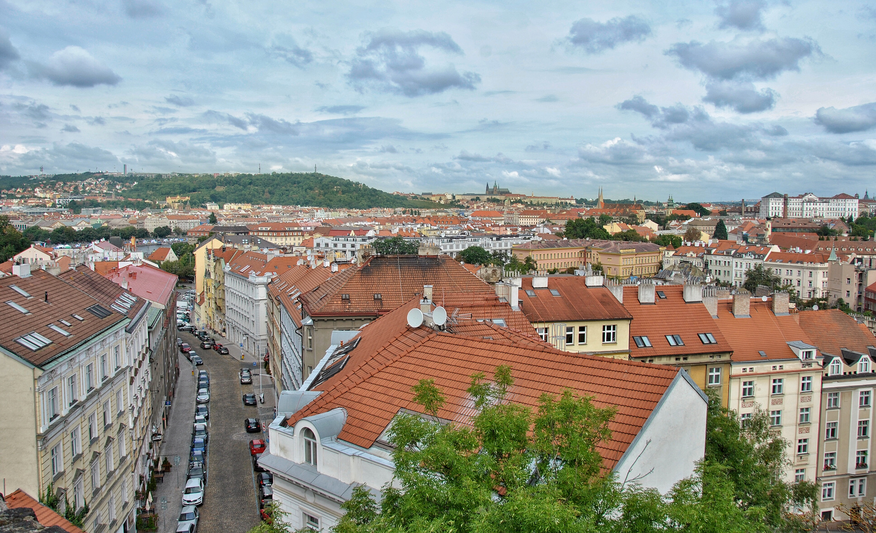  - Über den Dächern von Prag -