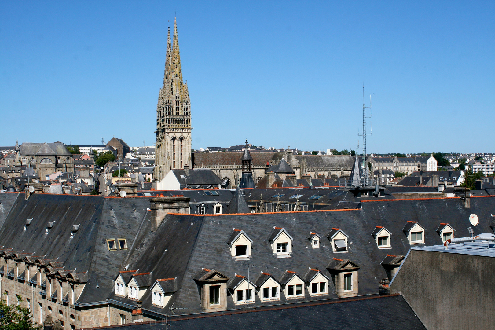 Über den Dächern von Quimper